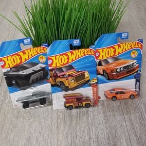 Hot Wheels BMW 635 CSi Bundle